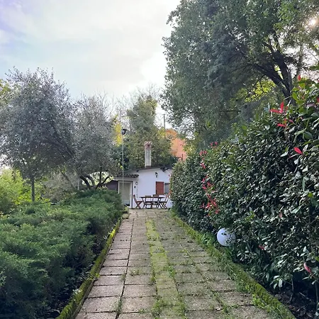 Casetta Con Giardino A Monteluce * Perúgia